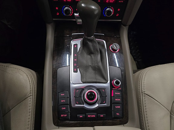 Audi Q7 22 of 24