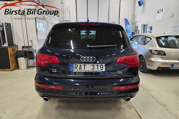 Audi Q7 9 of 24