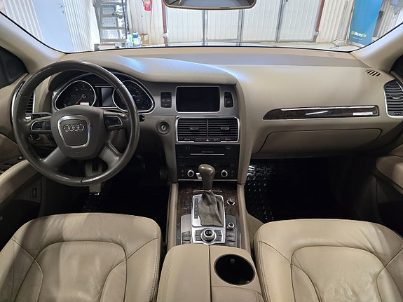 Audi Q7 20 of 24