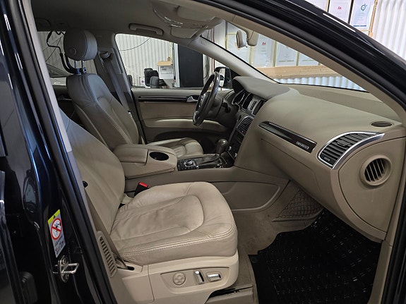 Audi Q7 14 of 24