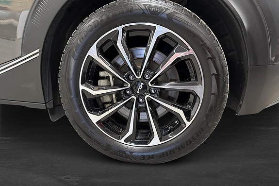 Kia EV6 5 of 11