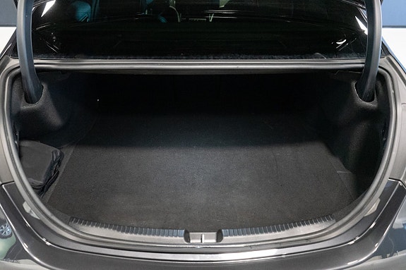 Mercedes-Benz C300 de 18 of 19