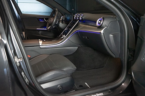 Mercedes-Benz C300 de 14 of 19