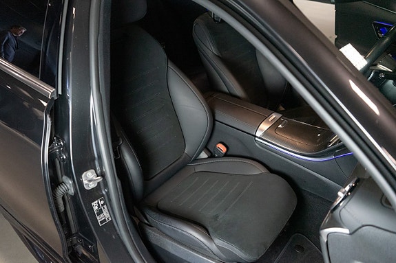 Mercedes-Benz C300 de 16 of 19