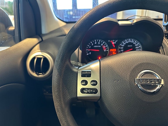 Nissan Note 16 of 21