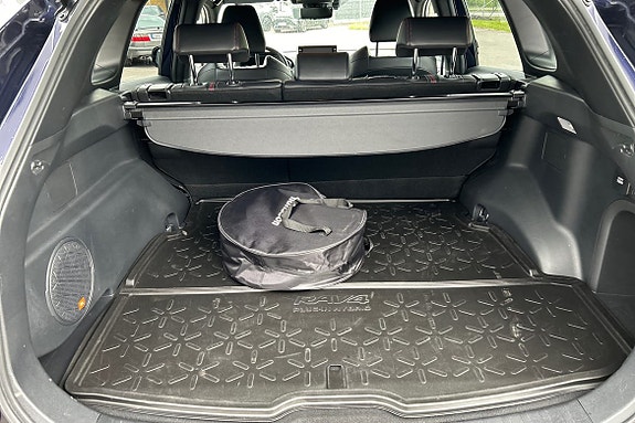 Toyota RAV4 13 of 15