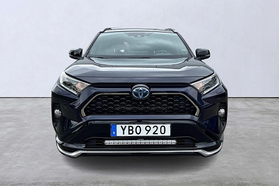 Toyota RAV4 7 of 15
