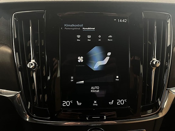 Volvo V90 Cross Country 17 of 26