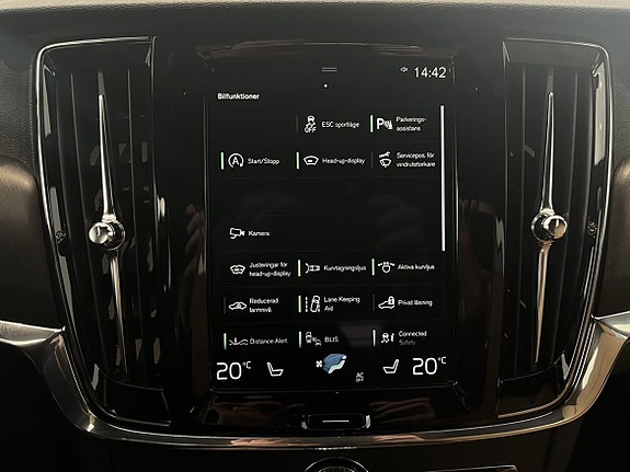 Volvo V90 Cross Country 15 of 26