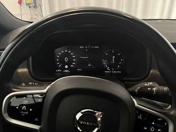 Volvo V90 Cross Country 14 of 26