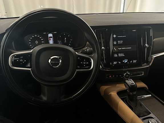 Volvo V90 Cross Country 13 of 26