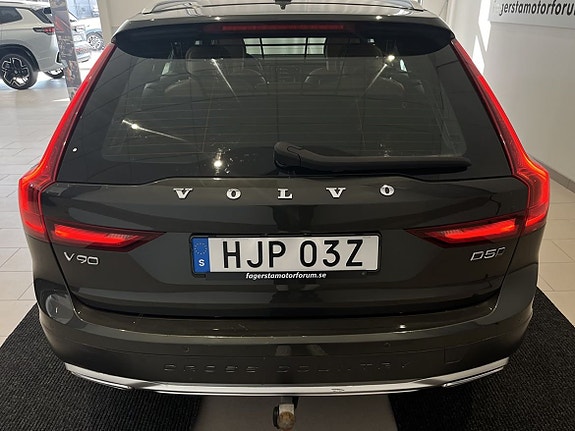 Volvo V90 Cross Country 4 of 5