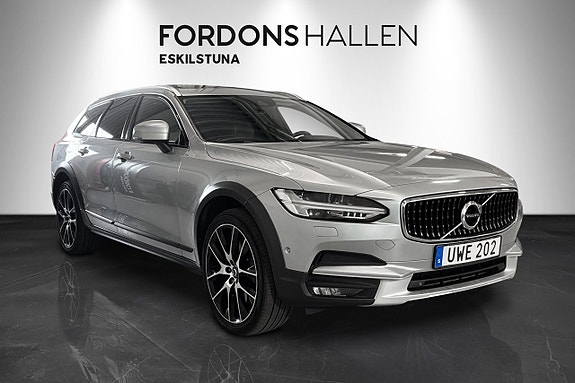 Volvo V90 Cross Country 7 of 29