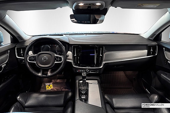 Volvo V90 Cross Country 14 of 29