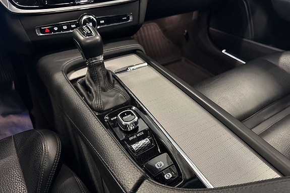Volvo V90 Cross Country 23 of 29