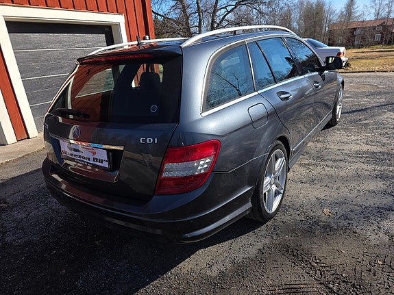 Mercedes-Benz C220 5 of 5