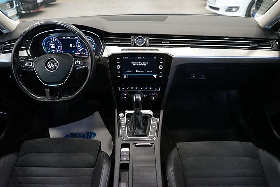 Volkswagen Passat 7 of 21