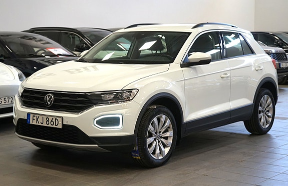Volkswagen T-Roc 2 of 21