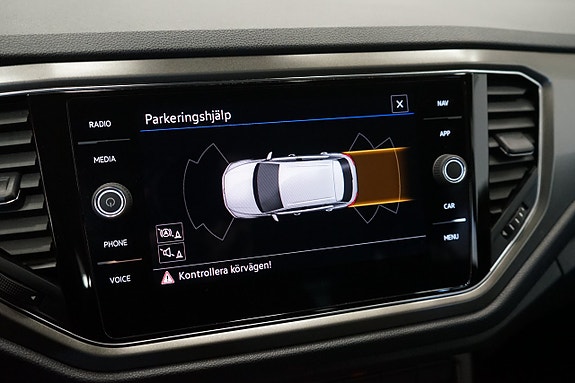 Volkswagen T-Roc 15 of 21