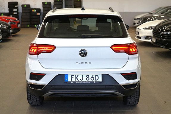 Volkswagen T-Roc 8 of 21