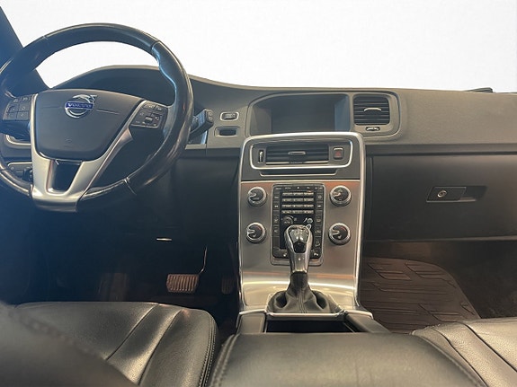 Volvo V60 Cross Country 12 of 13