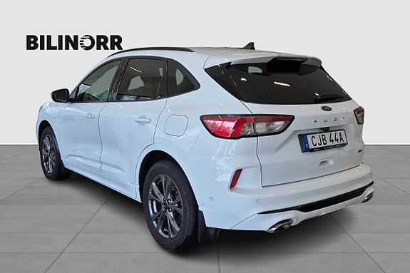 Ford Kuga 2 of 5