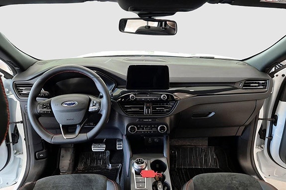 Ford Kuga 9 of 11