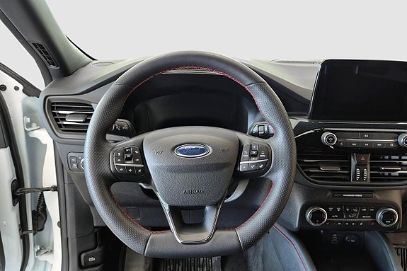 Ford Kuga 10 of 11
