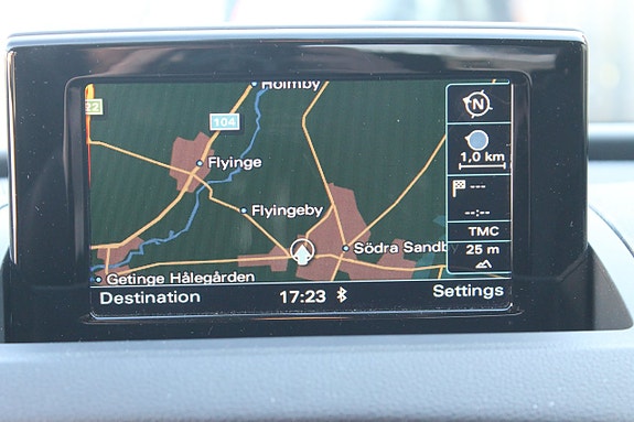 Audi Q3 8 of 9