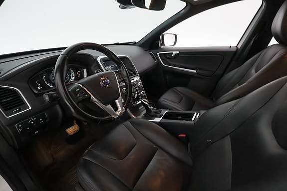 Volvo XC60 11 of 28