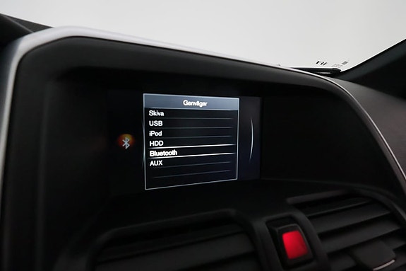 Volvo XC60 23 of 28