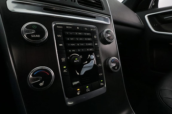 Volvo XC60 20 of 28