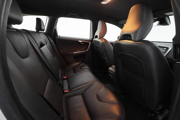Volvo XC60 18 of 28