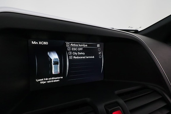 Volvo XC60 25 of 28