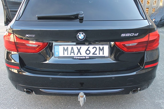 BMW 520d 4 of 5