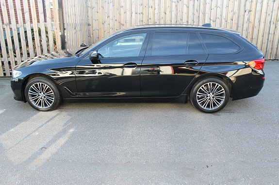 BMW 520d 2 of 5