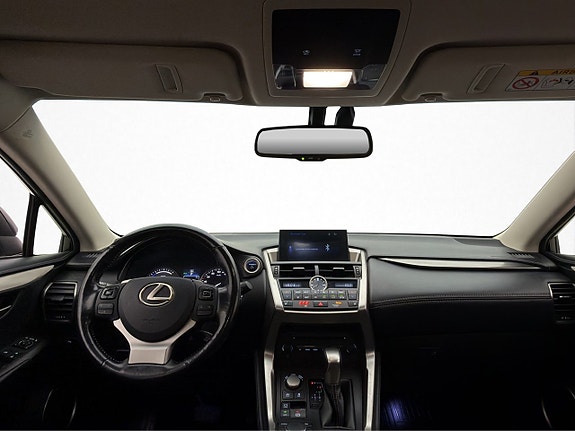 Lexus NX300h 13 of 30