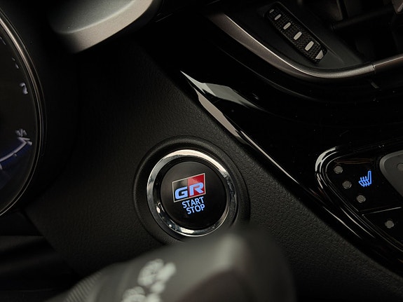 Toyota C-HR 20 of 30