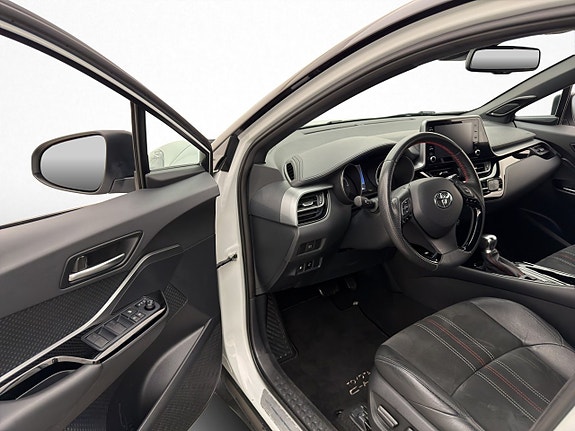 Toyota C-HR 9 of 30