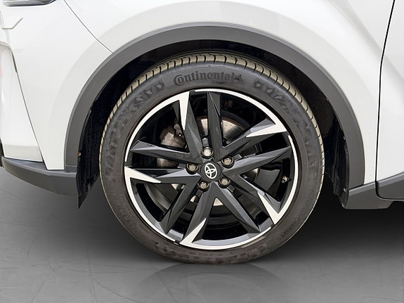 Toyota C-HR 30 of 30