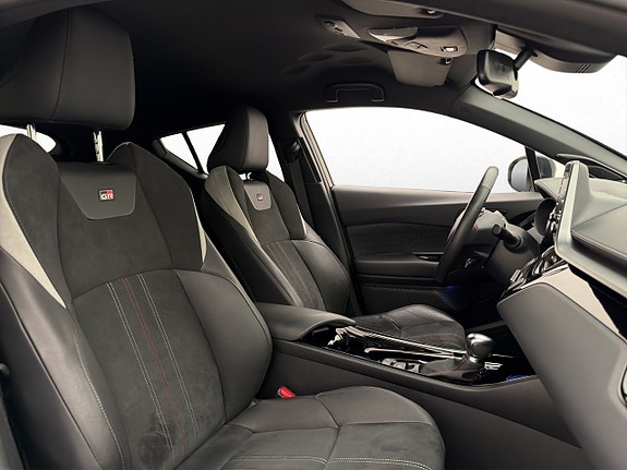 Toyota C-HR 25 of 30