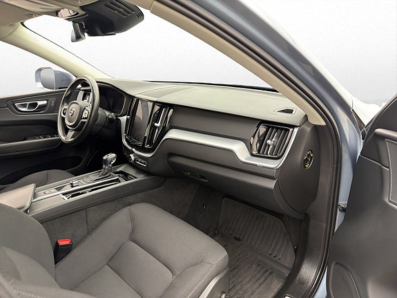 Volvo XC60 25 of 30