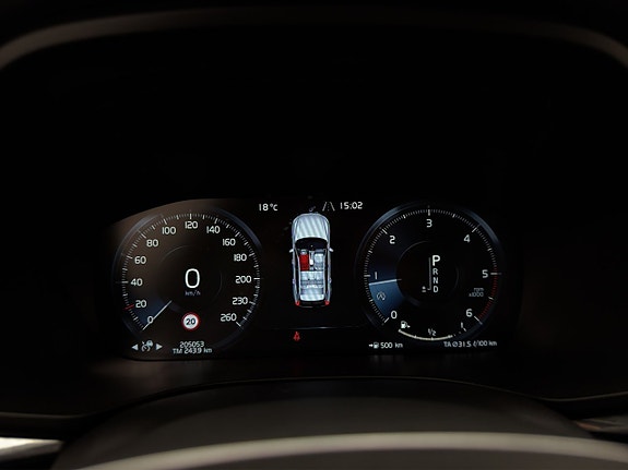 Volvo XC60 14 of 30