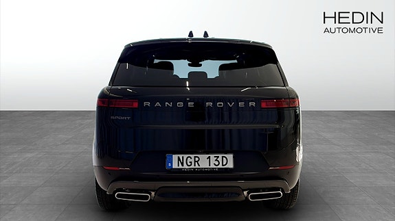 Land Rover Range Rover Sport 7 of 14