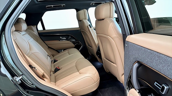 Land Rover Range Rover Sport 5 of 5