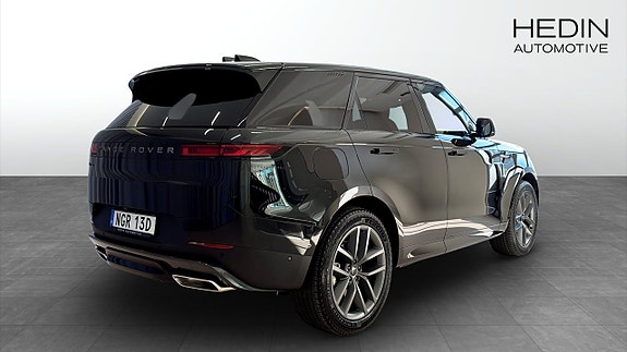 Land Rover Range Rover Sport 2 of 5