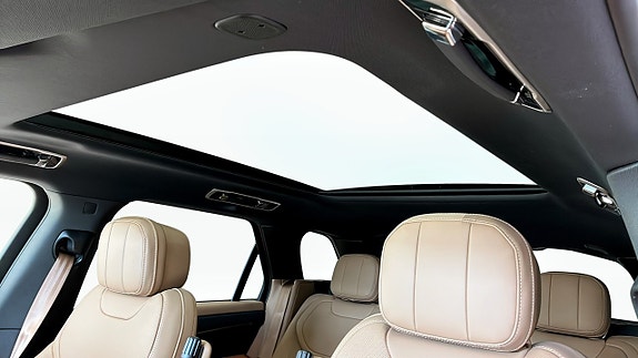 Land Rover Range Rover Sport 12 of 14
