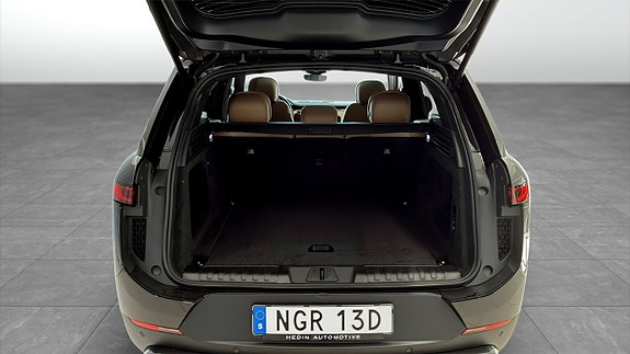 Land Rover Range Rover Sport 10 of 14