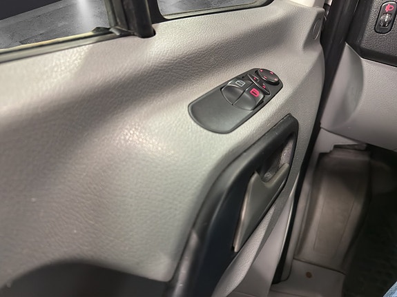 Volkswagen Crafter 35 17 of 25