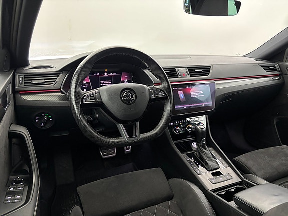 Skoda Superb 18 of 25